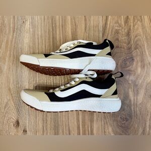 Vans UltraRange EXO 'Beige Black' Size youth 3.5 NWOB
